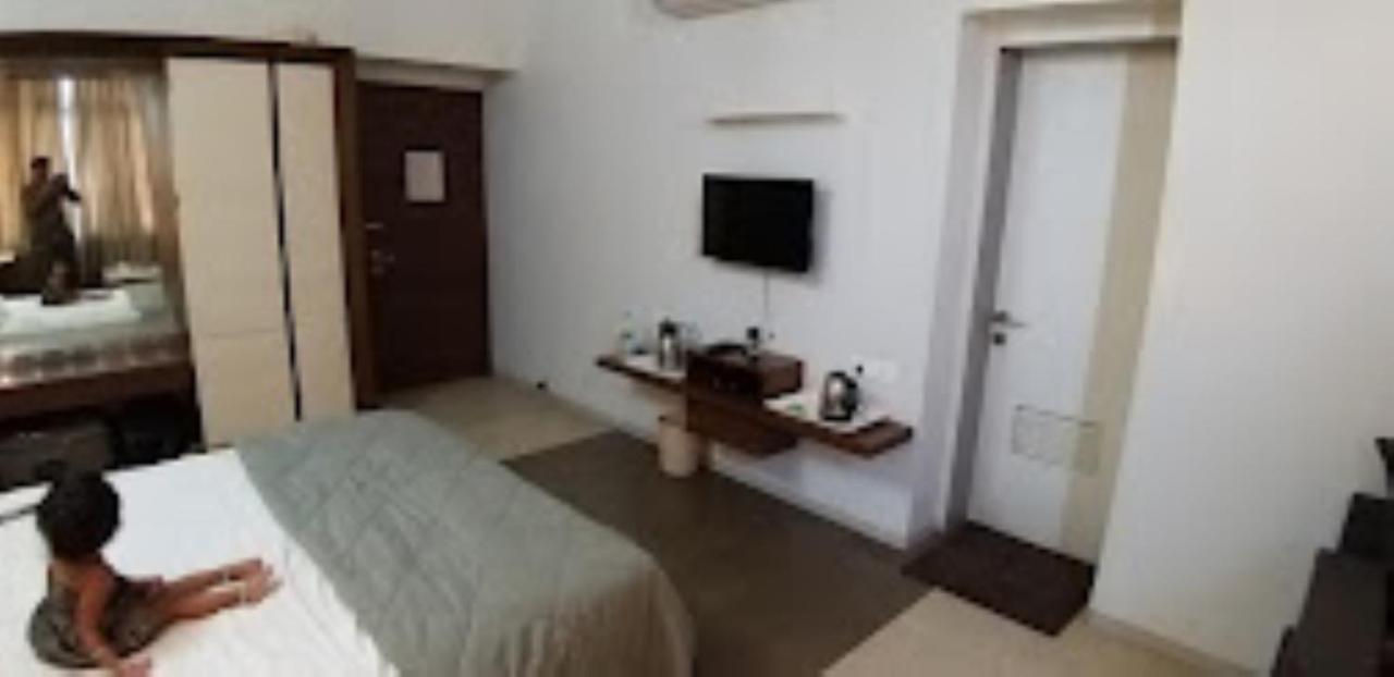 Hotel Maratha Residency,Ратнагири Экстерьер фото